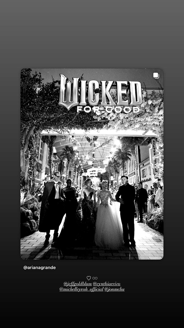 arianagrande instagram image archive image