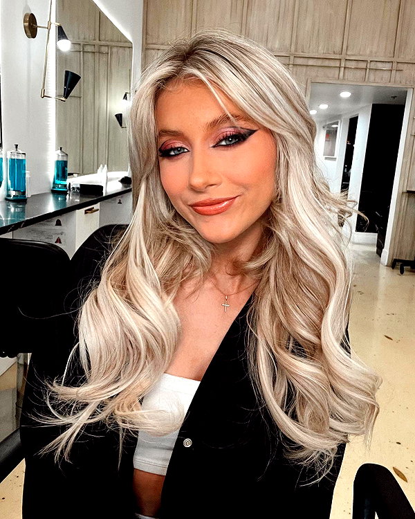 ellianawalmsley instagram image archive image