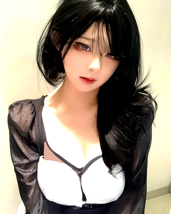 yingyinng_ instagram image archive image