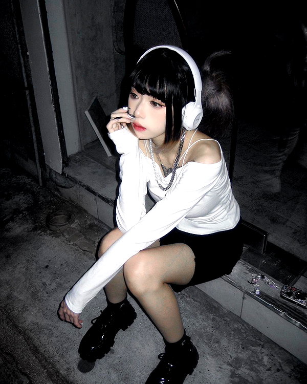nixqq.425_ instagram image archive image