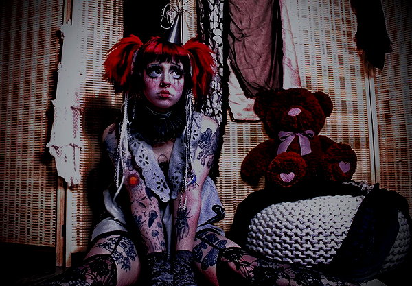 yeahimcaroline instagram image archive image