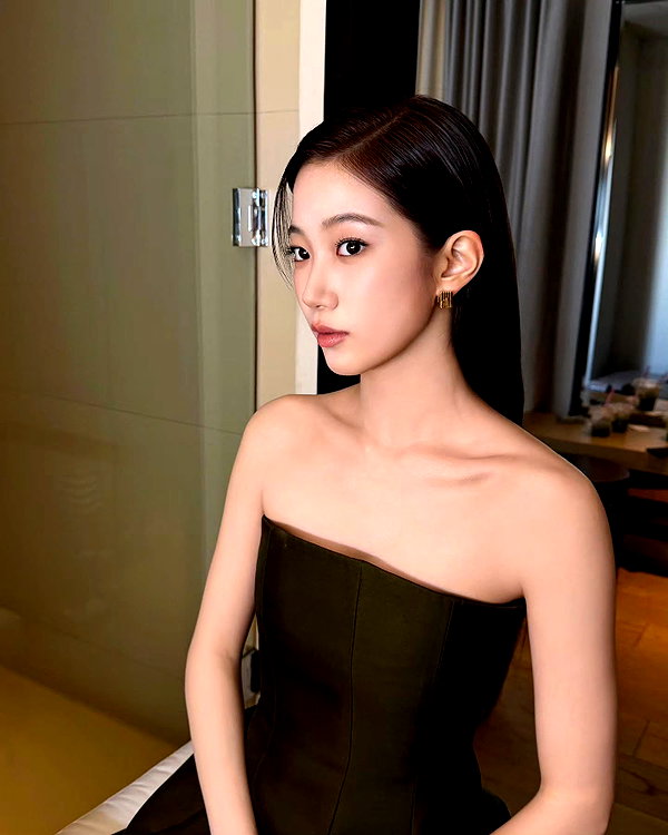 zuhazana instagram image archive image