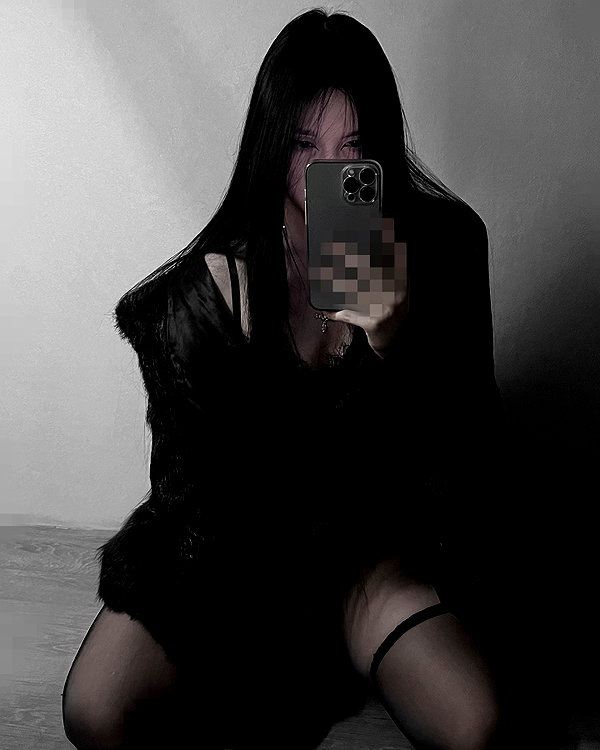 glowmoonshorty instagram image archive image