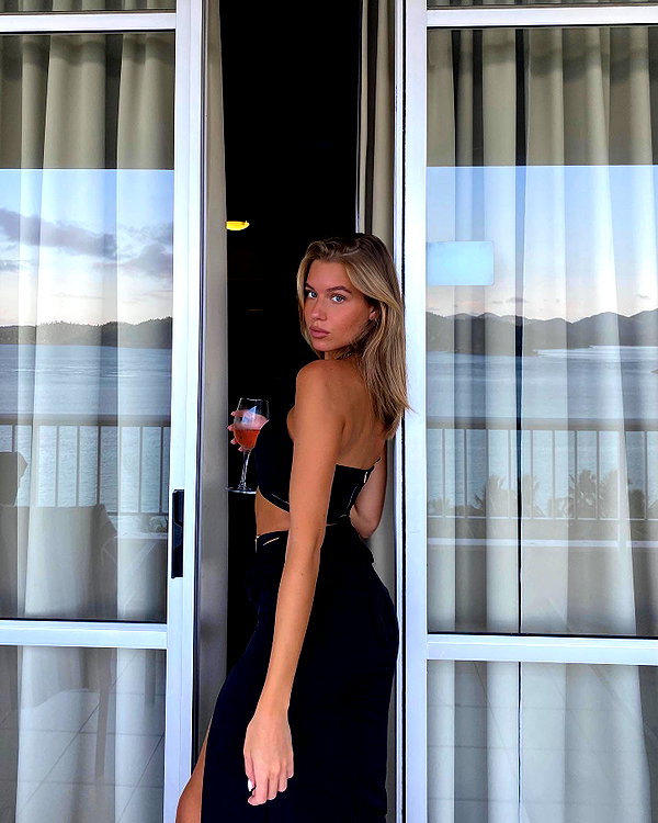 sophiebatzloff instagram image archive image