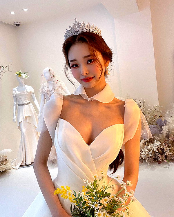 dear.zia instagram image archive image