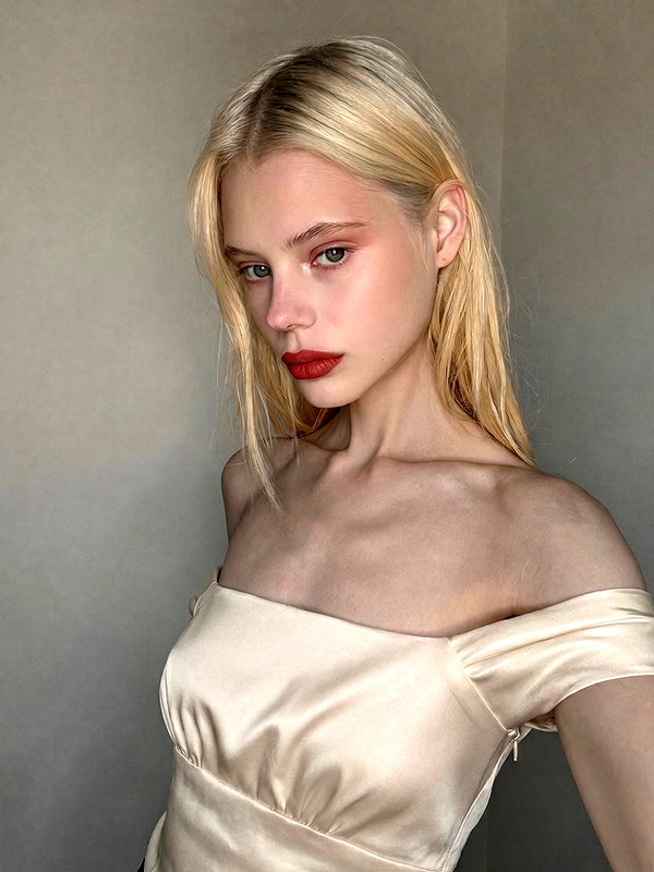 alisen.mari instagram image archive image