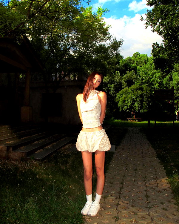 ll.lu1s instagram image archive image