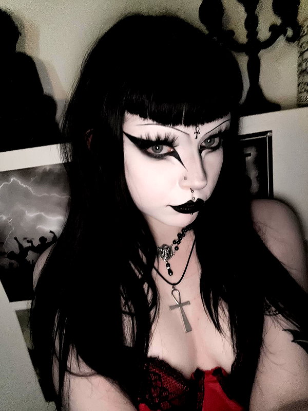 kittenfangsxx instagram image archive image