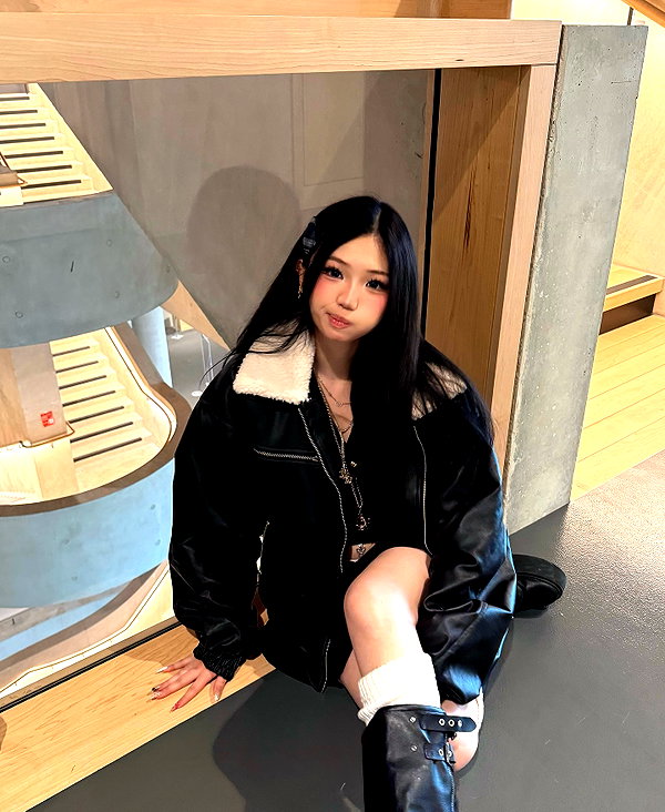 joycee.e instagram image archive image