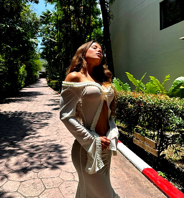 enikeeva_aliya instagram image archive image