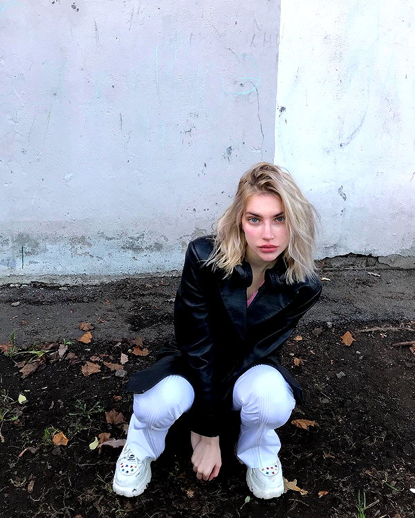 alien.hanna instagram image archive image