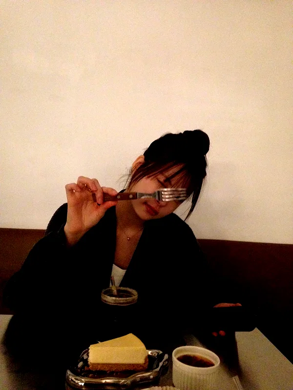 hhh.e_c.v instagram image archive image