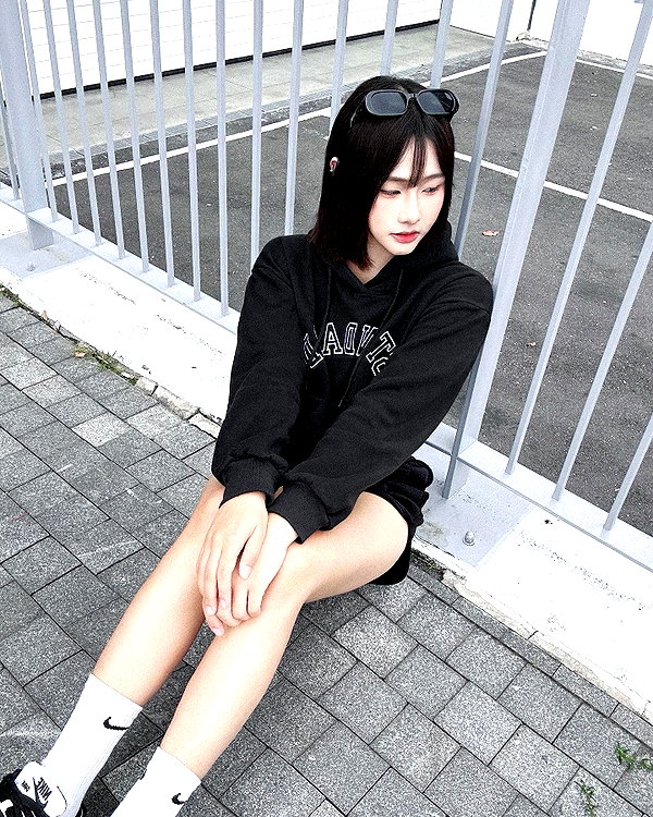 lai_931201 instagram image archive image
