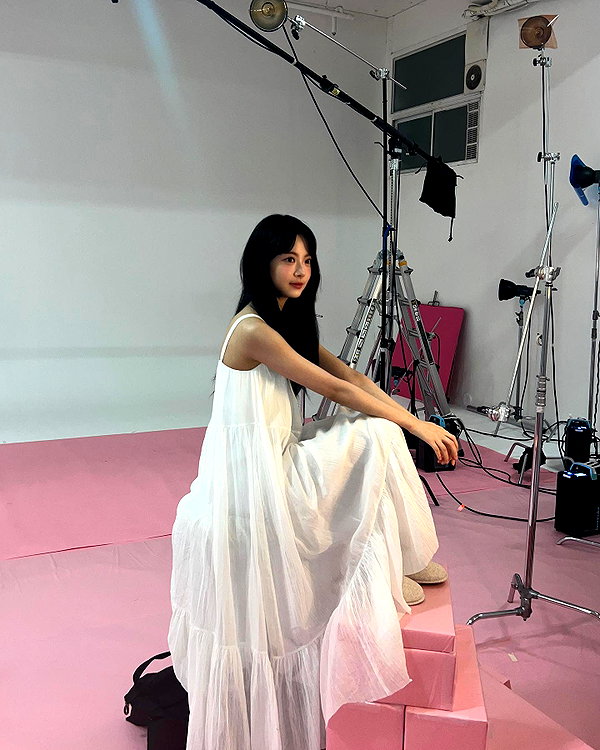 hhh.e_c.v instagram image archive image