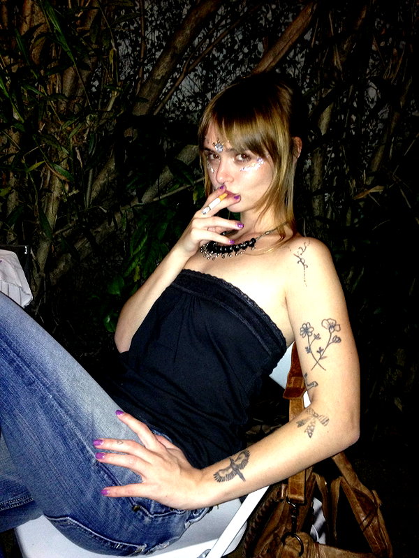 Archived image from @lolabllue on Instagram