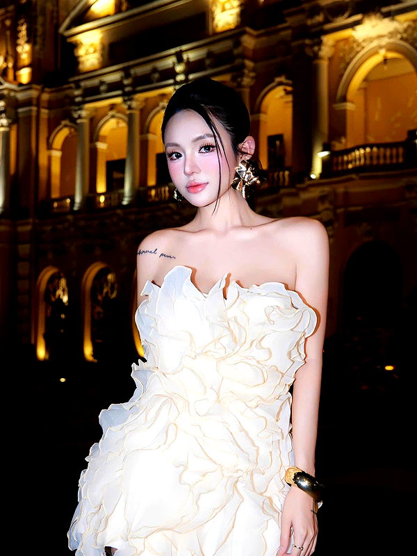 lyhythuedoxinh instagram image archive image