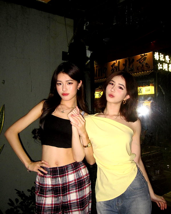 claire_is_miiii instagram image archive image