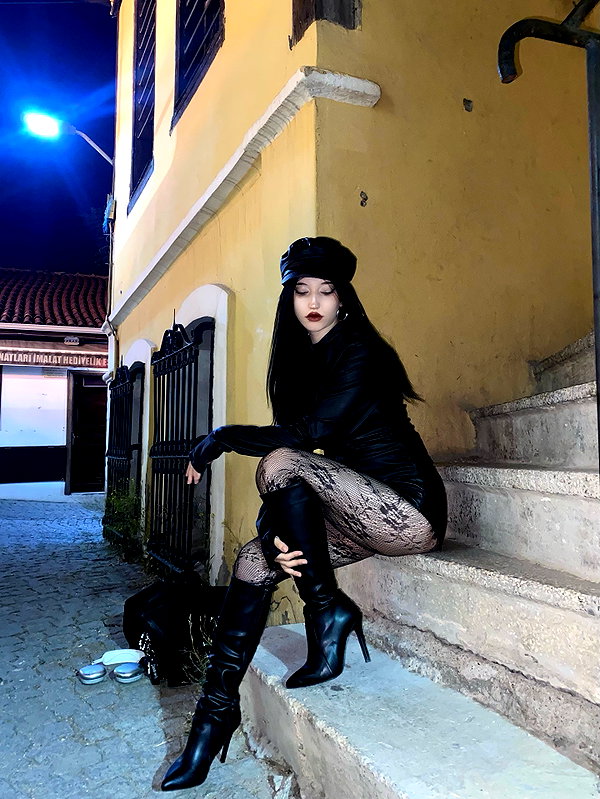 madamist_ instagram image archive image