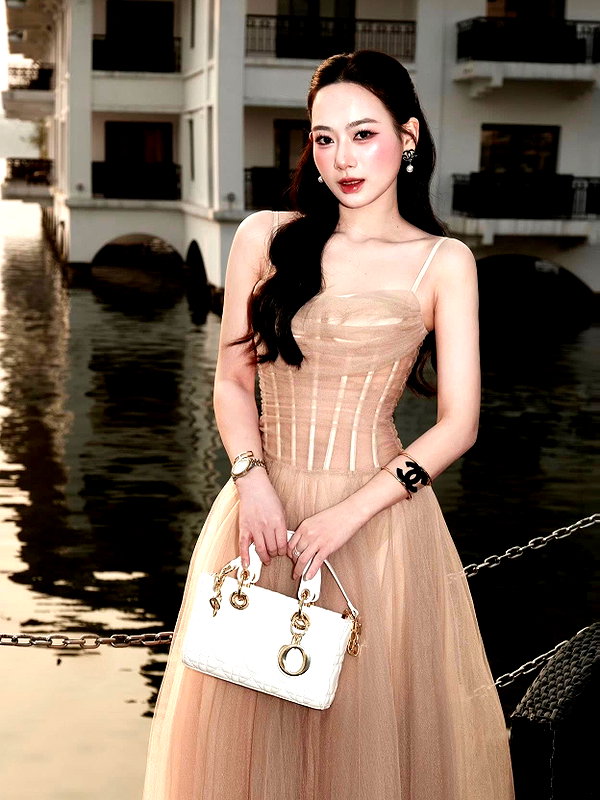 lyhythuedoxinh instagram image archive image