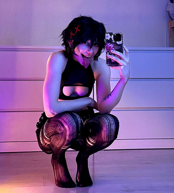 zira_merz instagram image archive image