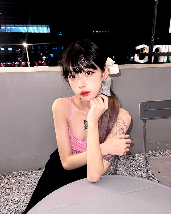 nixqq.425_ instagram image archive image