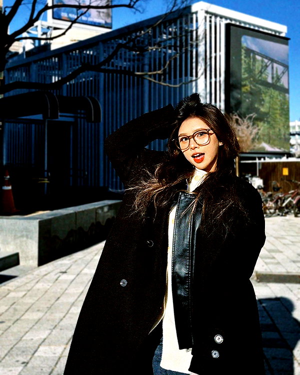 e.shao_417 instagram image archive image