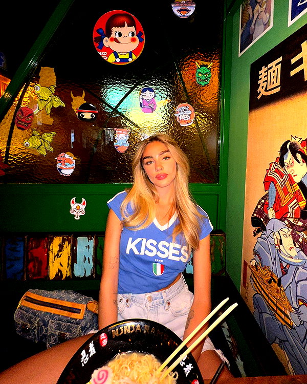 maya.keyy instagram image archive image