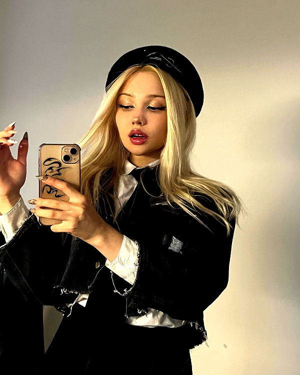 aseynat0r instagram image archive image