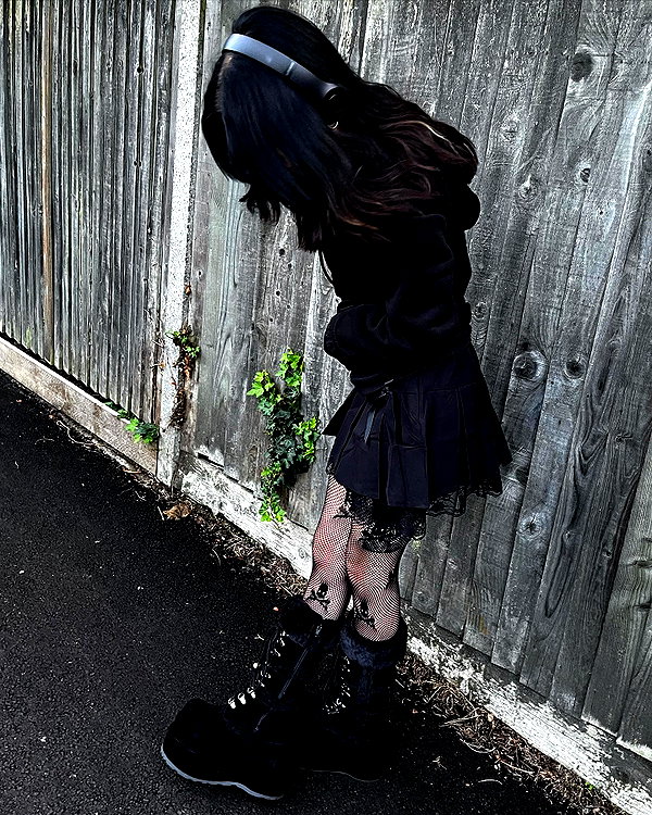 alice_hez instagram image archive image