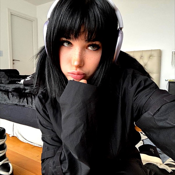 nicoleponyxo instagram image archive image