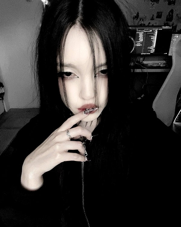 glowmoonshorty instagram image archive image