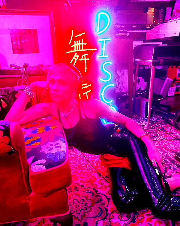 mileycyrus instagram image archive image
