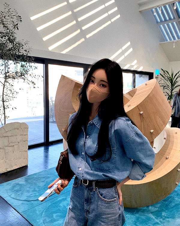 daxbin instagram image archive image