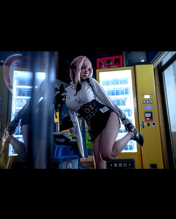 xier_cos instagram image archive image