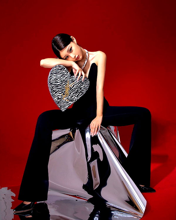 ll.lu1s instagram image archive image