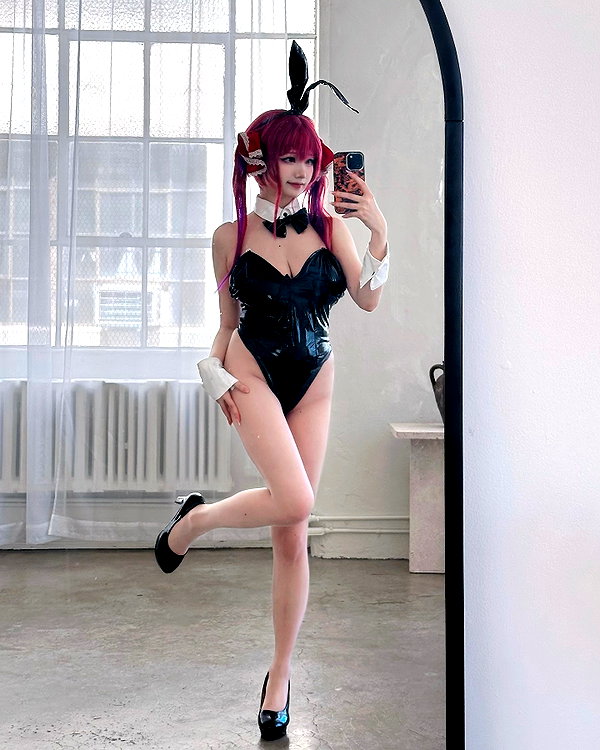 xier_cos instagram image archive image