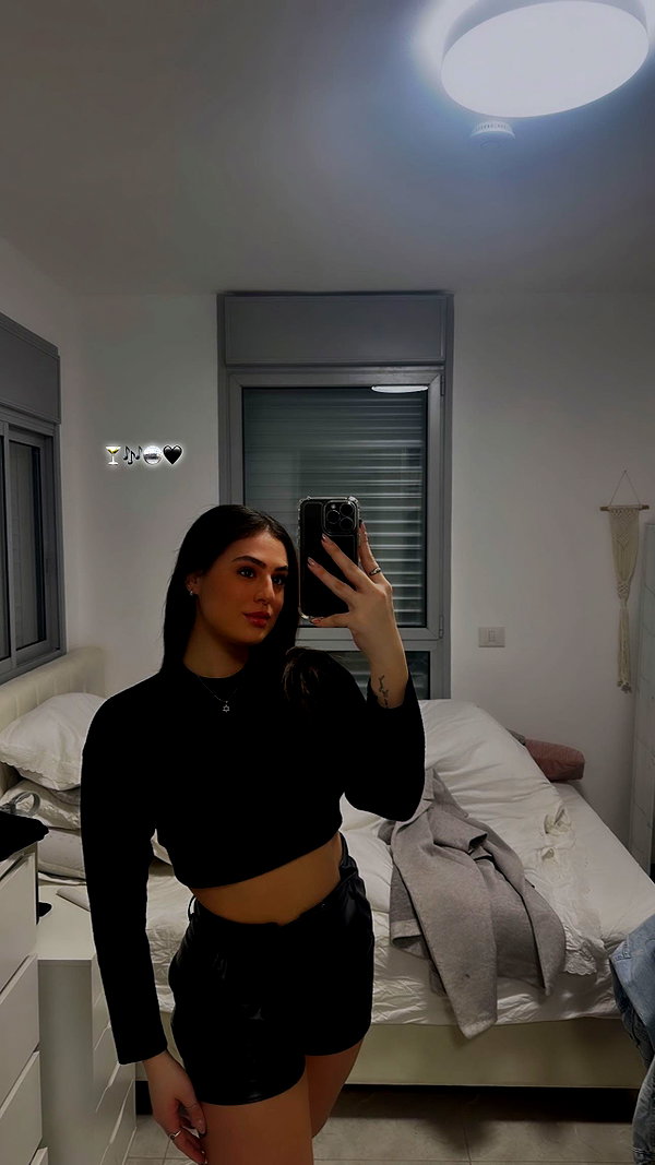 koralsarosi_ archive image