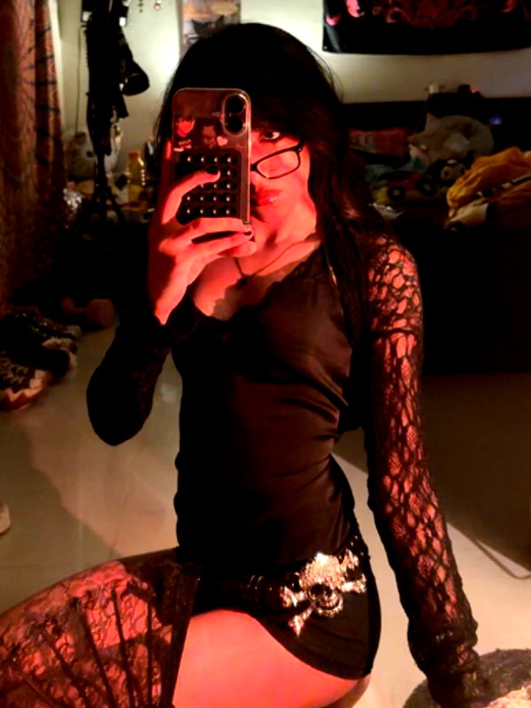 nyxaainaaa_ instagram image archive image