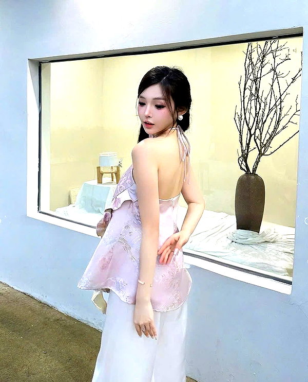lyhythuedoxinh instagram image archive image