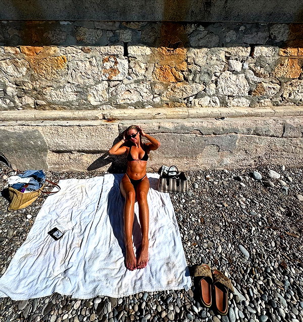 allygravemade instagram image archive image