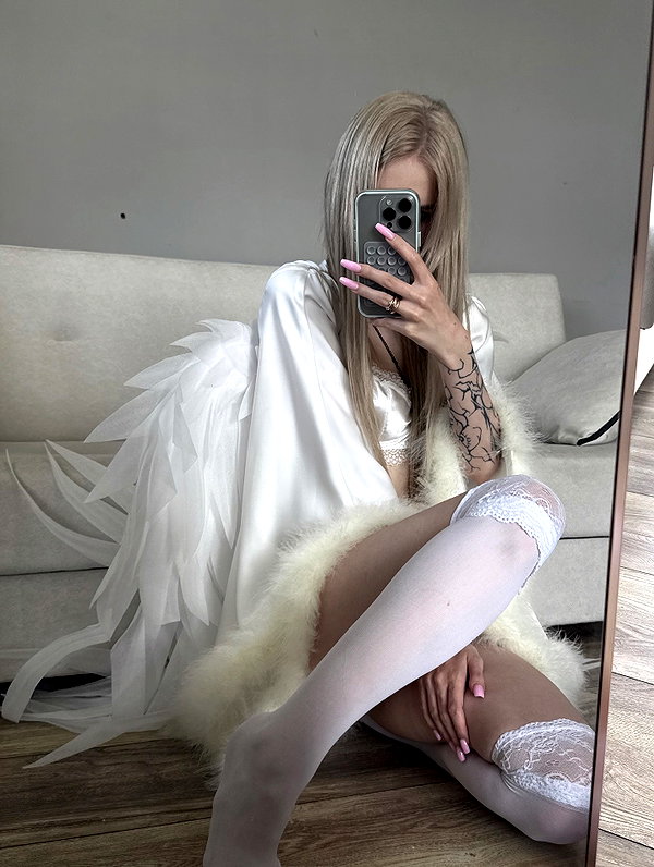 ti_joyy instagram image archive image