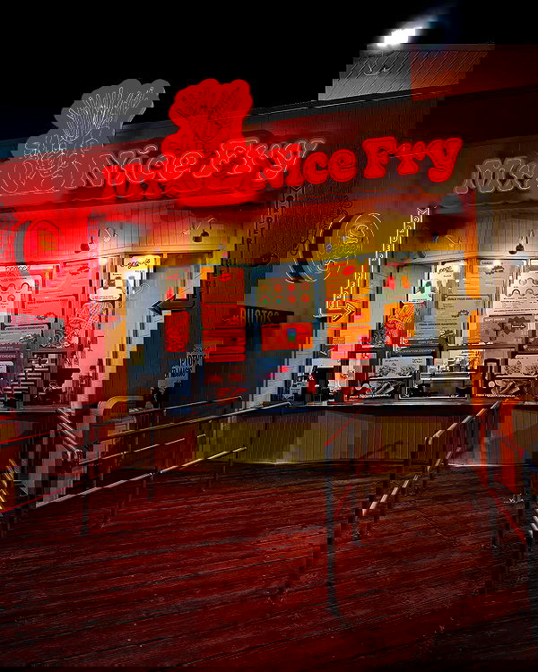 giuliahere giuliahere archive image