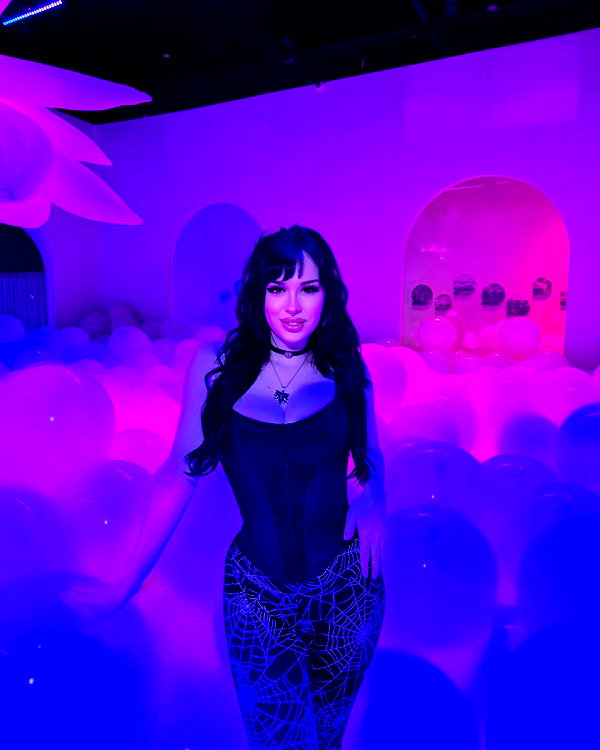 rixiadigivolved instagram image archive image