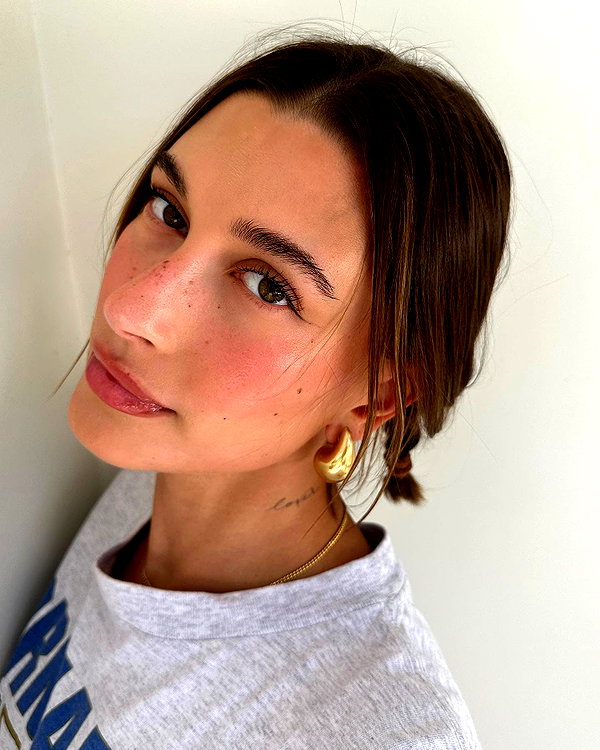 haileybieber instagram image archive image