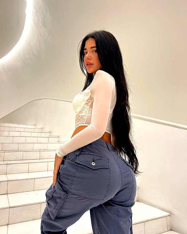 vanessa.rhd instagram image archive image