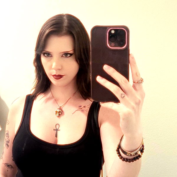 haileylayfield instagram image archive image
