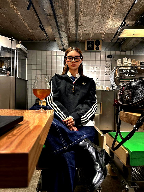ll.lu1s instagram image archive image