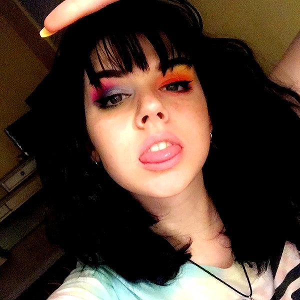 yeahimcaroline instagram image archive image