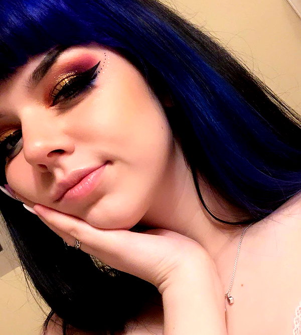 yeahimcaroline instagram image archive image