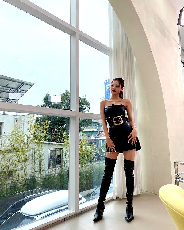 dear.zia instagram image archive image